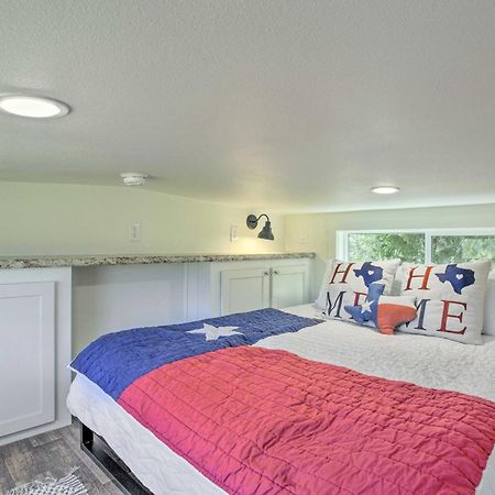 Cozy Mckinney Tiny Home With Porch And Fire Pit! ภายนอก รูปภาพ