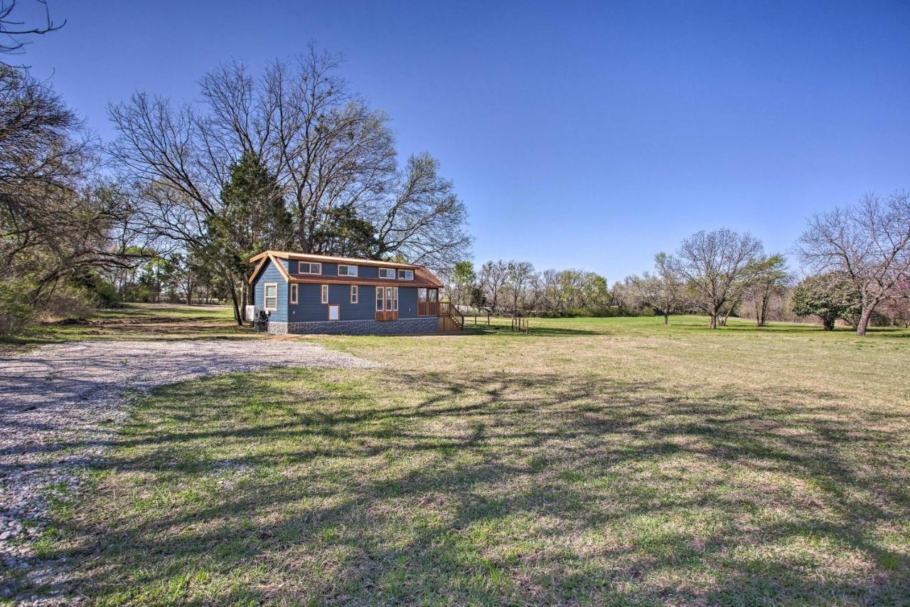 Cozy Mckinney Tiny Home With Porch And Fire Pit! ภายนอก รูปภาพ