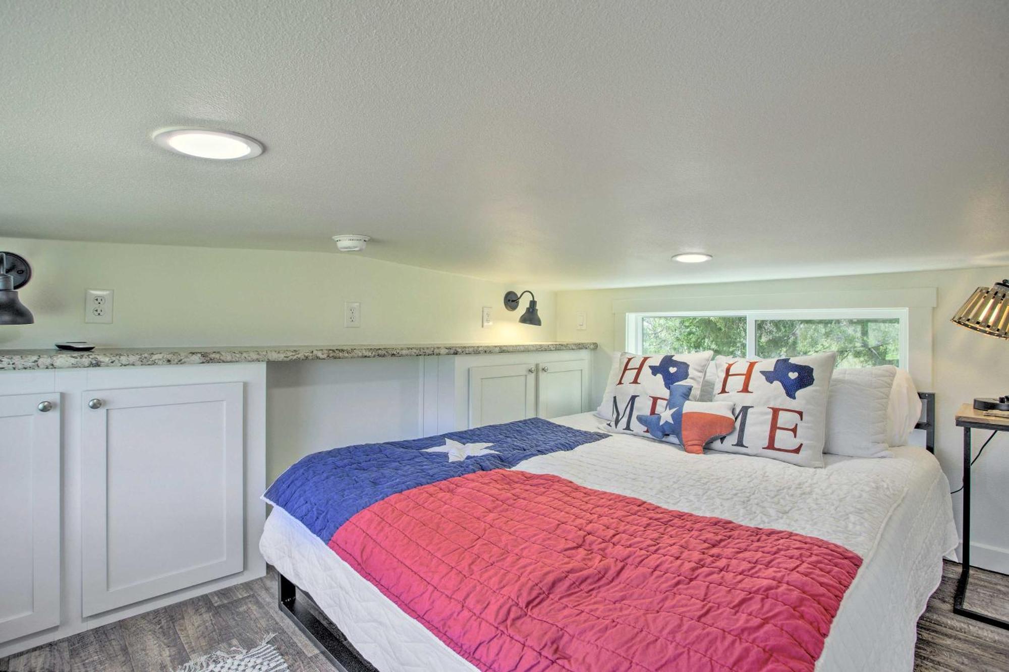 Cozy Mckinney Tiny Home With Porch And Fire Pit! ภายนอก รูปภาพ