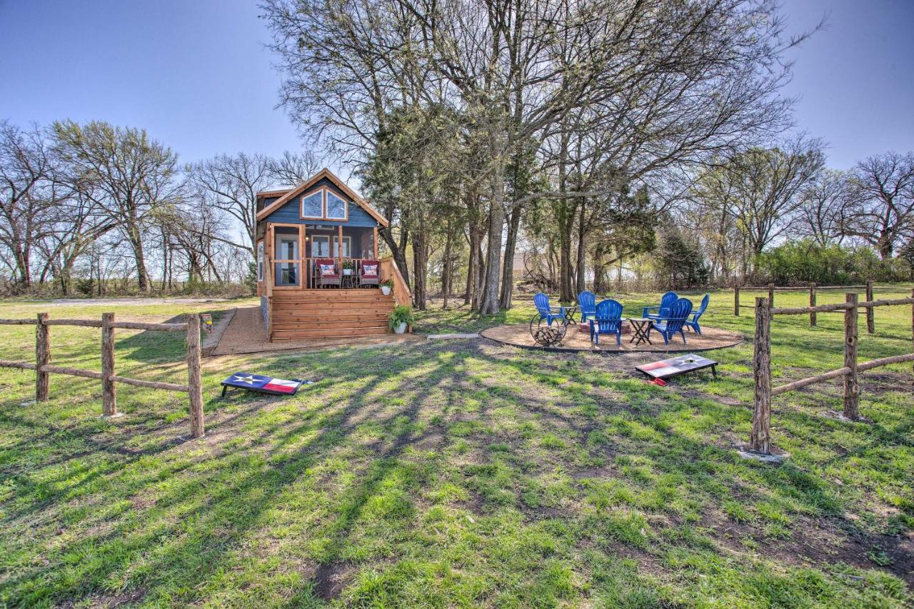 Cozy Mckinney Tiny Home With Porch And Fire Pit! ภายนอก รูปภาพ